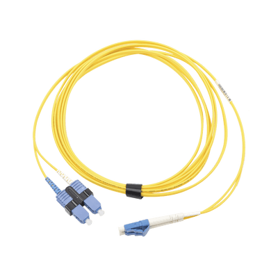 Jumper de Fibra Óptica Monomodo (OS2), XGLO, LC/UPC-SC/UPC Duplex, OFNR, Color Amarillo, 7 Metros (22.97 Pies)